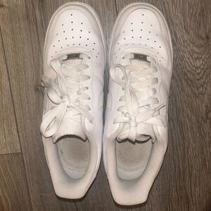 Rarely worn Air Force 1s